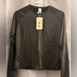 Musera Black Long-Sleeve athletic Top